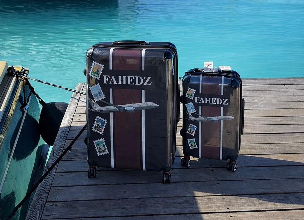 2Seasons travel luggage by water